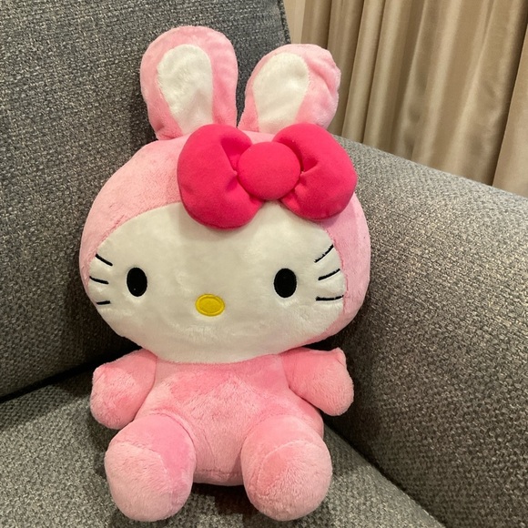 Hello Kitty by Sanrio in Pink Medium Size - Picture 2 of 5